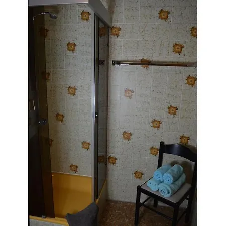With 1 Bedroom Дом отдыха *